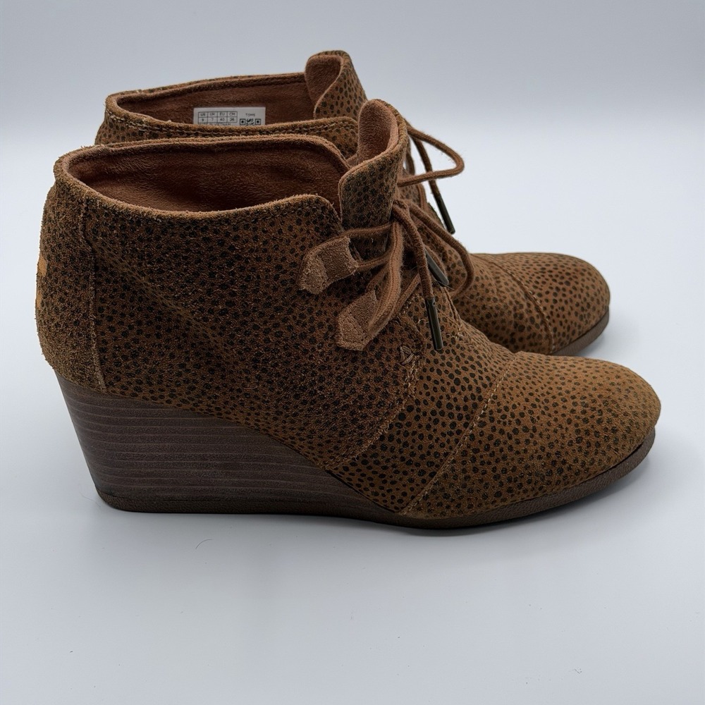 TOMS Kala wedge ankle boots booties lace-up mini Cheetah suede shoe brown Size 9